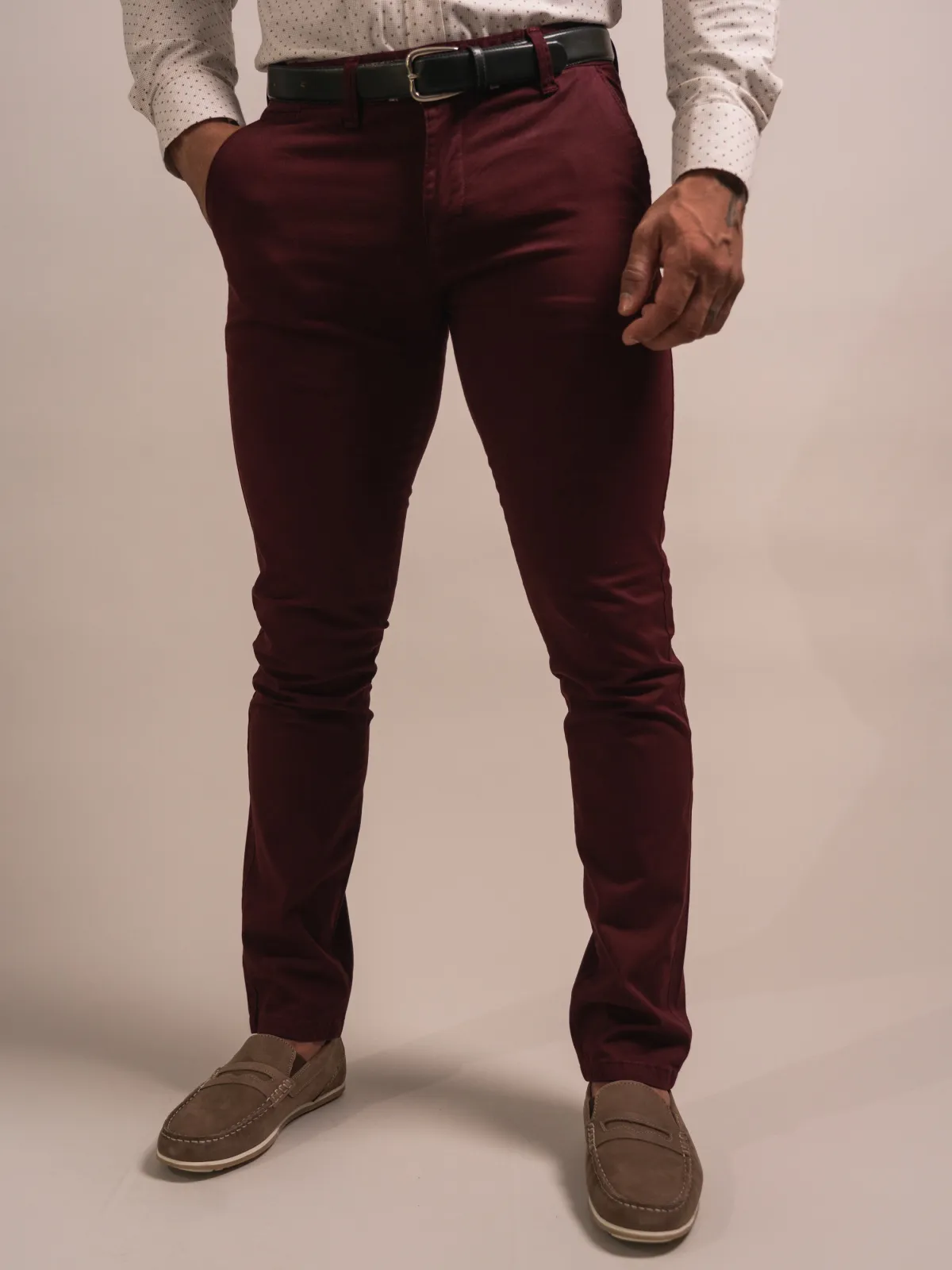 PANTALON SLIM COULEUR UNIE