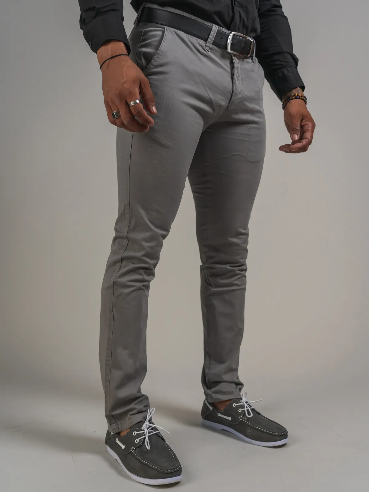 PANTALON SLIM COULEUR UNIE