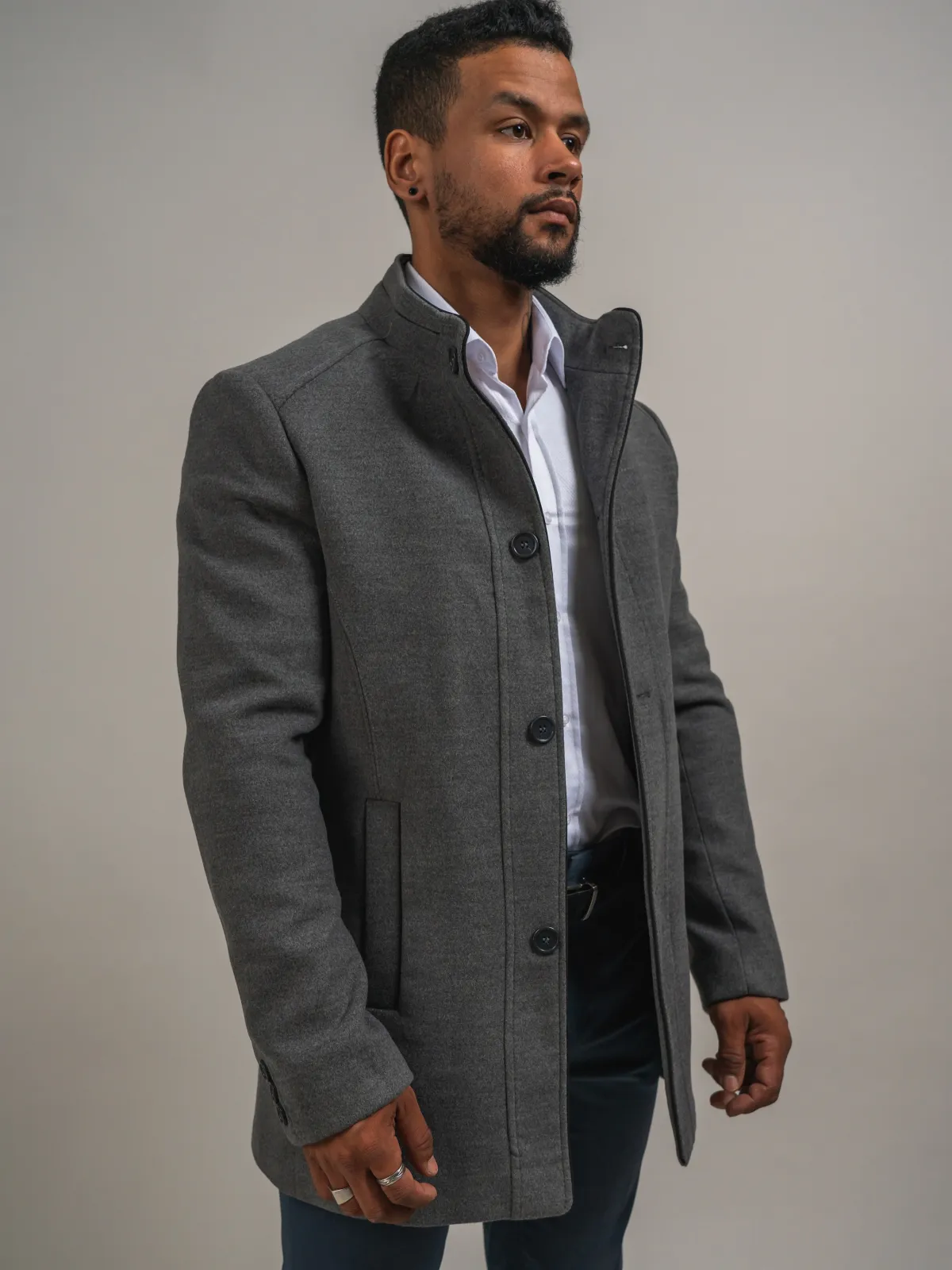 MANTEAU EN LAINE GRIS