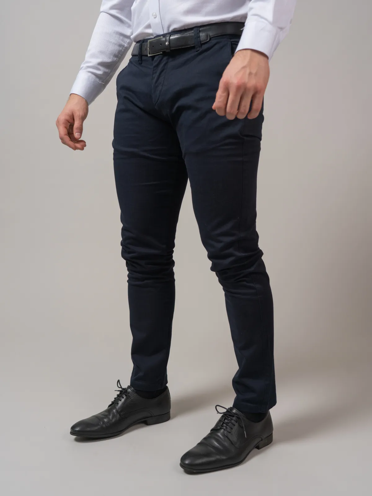PANTALON SLIM COULEUR UNIE