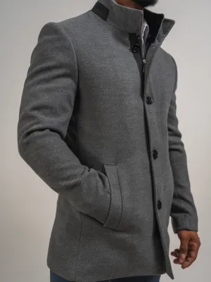 MANTEAU EN LAINE AVEC FOURRURE GRIS